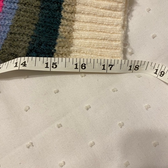 American Eagle Stripped Sweater - Picture 5 of 6